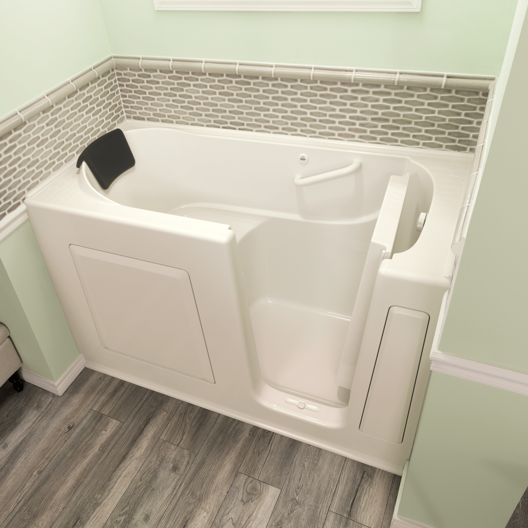 Gelcoat Premium Series 30 x 60 -Inch Walk-in Tub With Soaker System - Right-Hand Drain